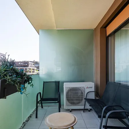 Apartment Corvizo With Balcony Budapest